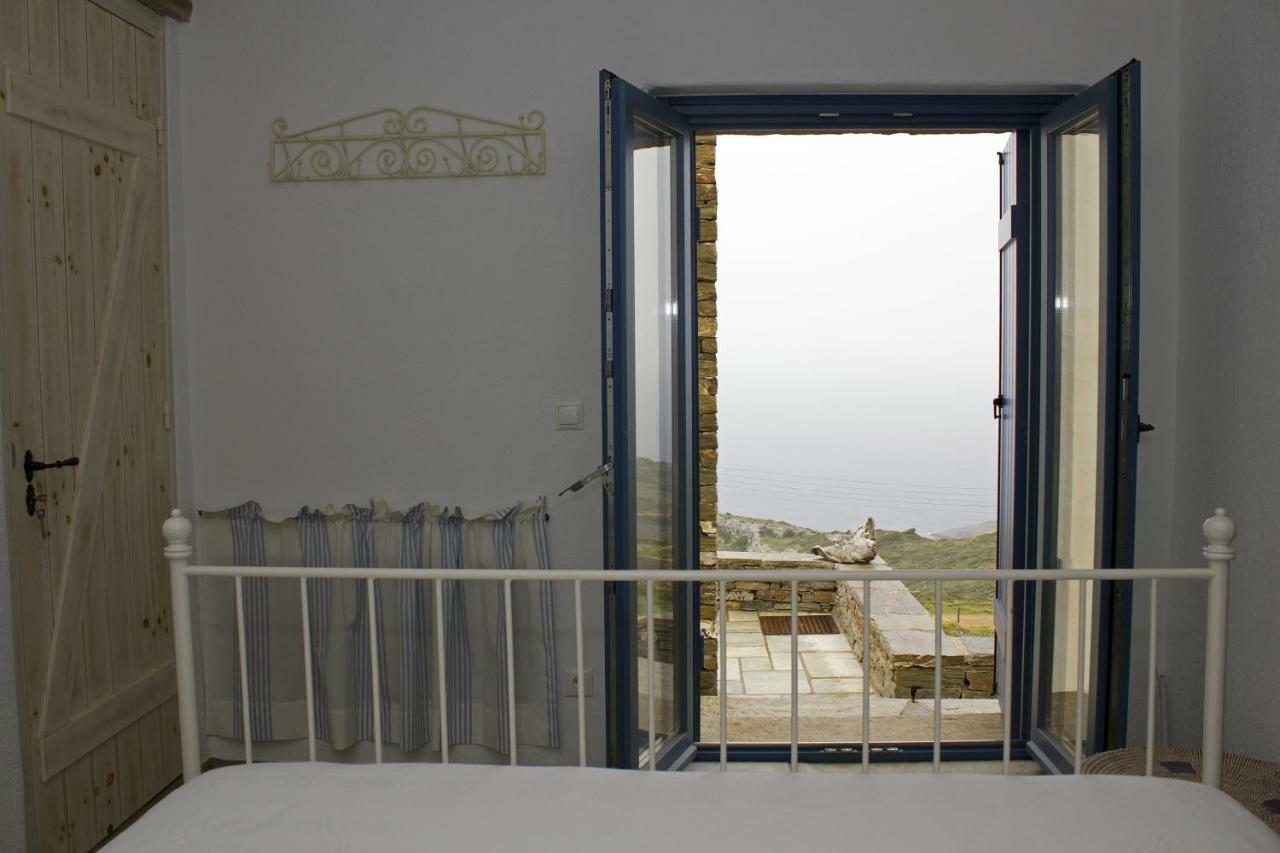 Bioclimatic Stone Built Villa Καστριανή Εξωτερικό φωτογραφία